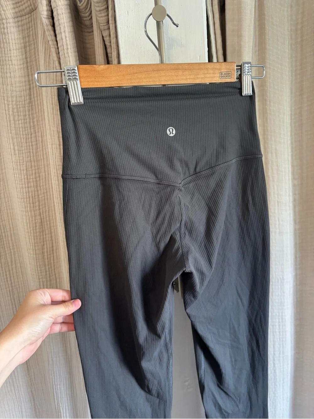 Lululemon Ribbed Flared Leggings- 4 - Picture 5 of 9